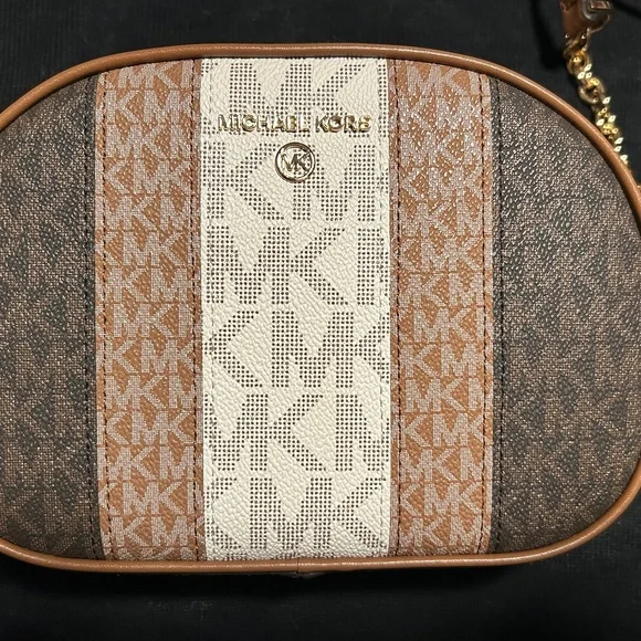 Michael Kors Bag - Picture 7 of 7